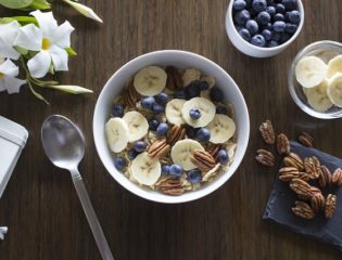 Parodontologia, scienza e alimentazione Prof. Checchi Dentista a Bologna